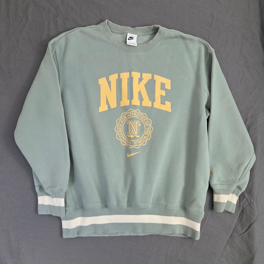 Nike Sportswear Phoenix Fleece Varsity Striped Oversized Crewneck